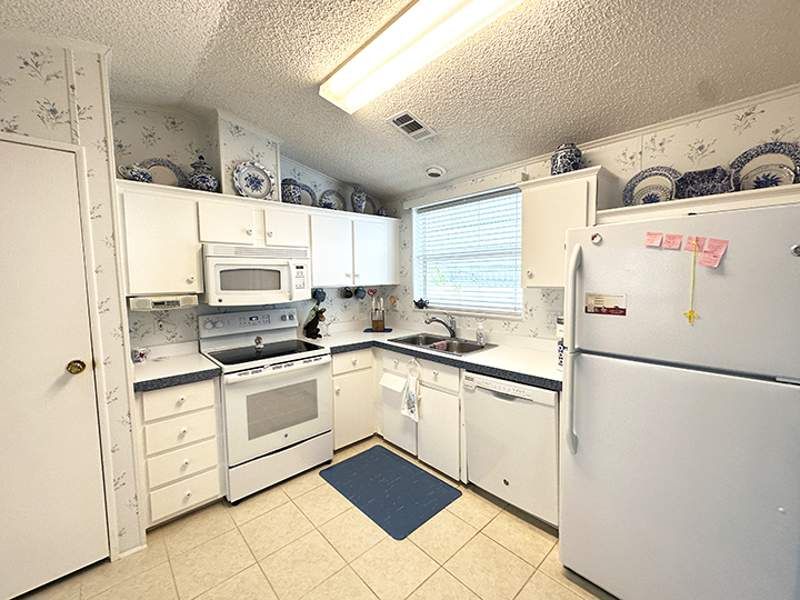 25521 Impatiens Court L-207