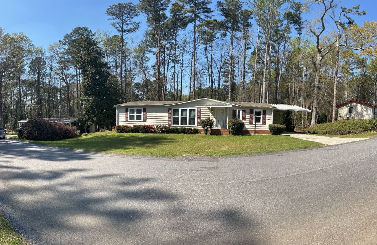 4715 Lake Front Drive