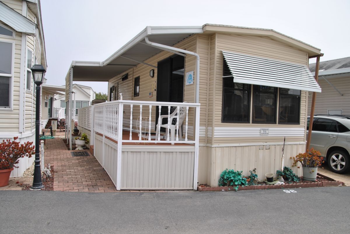 200 S. Dolliver St, Site 098