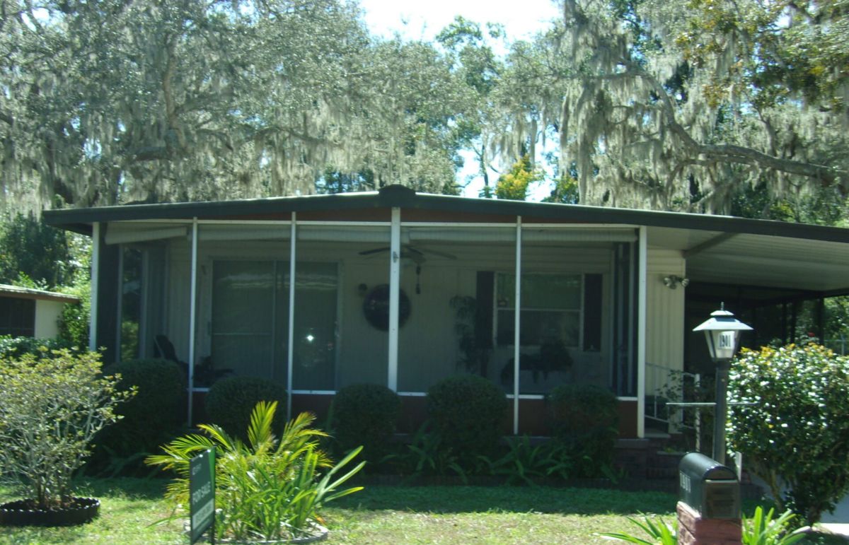 1901 Amberwood Drive