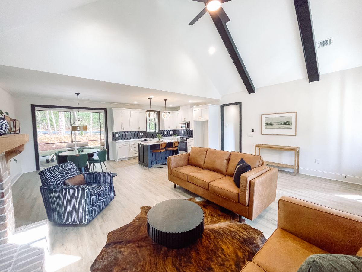 305 Wellington Court