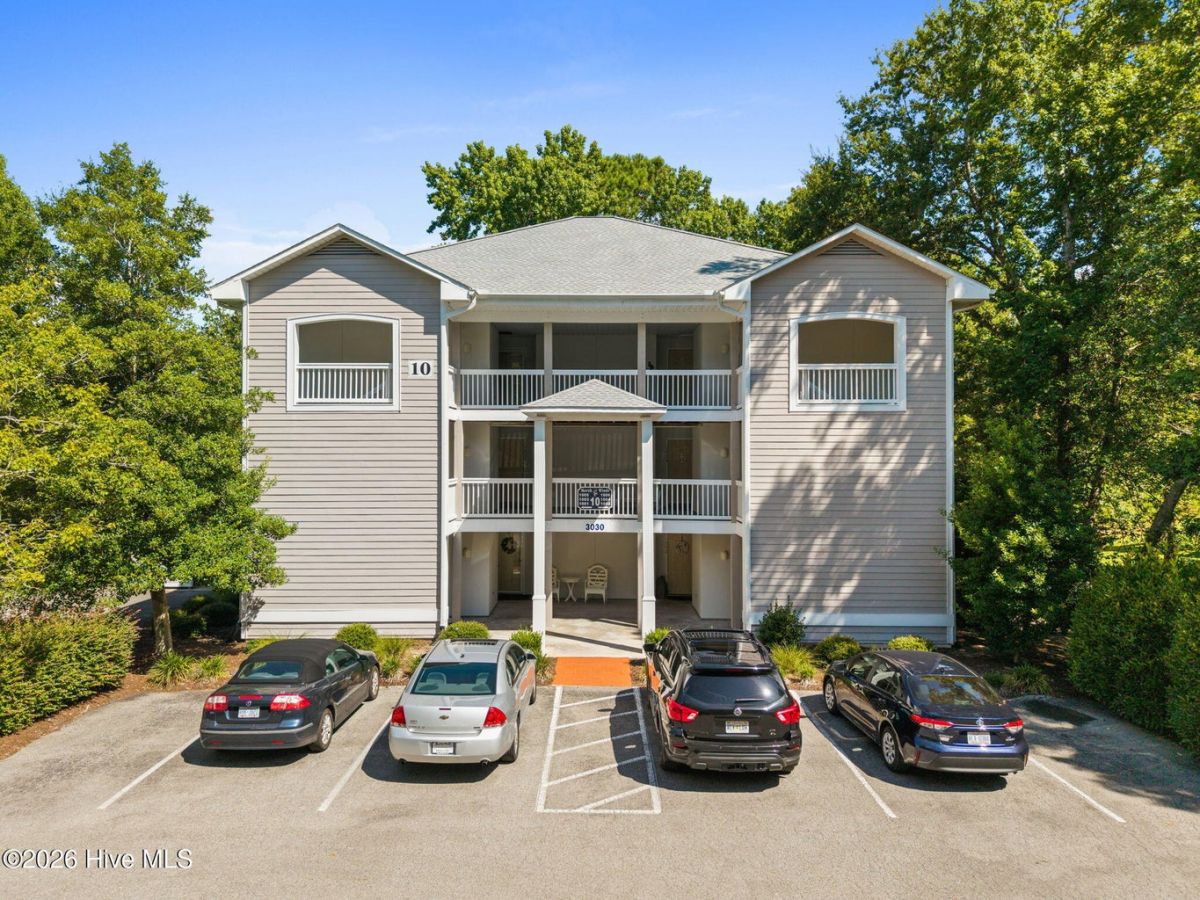 3030 Marsh Winds Circle