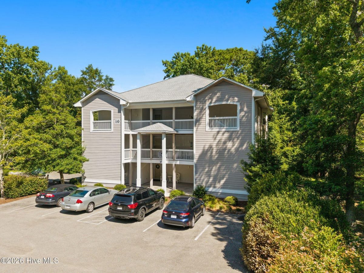 3030 Marsh Winds Circle