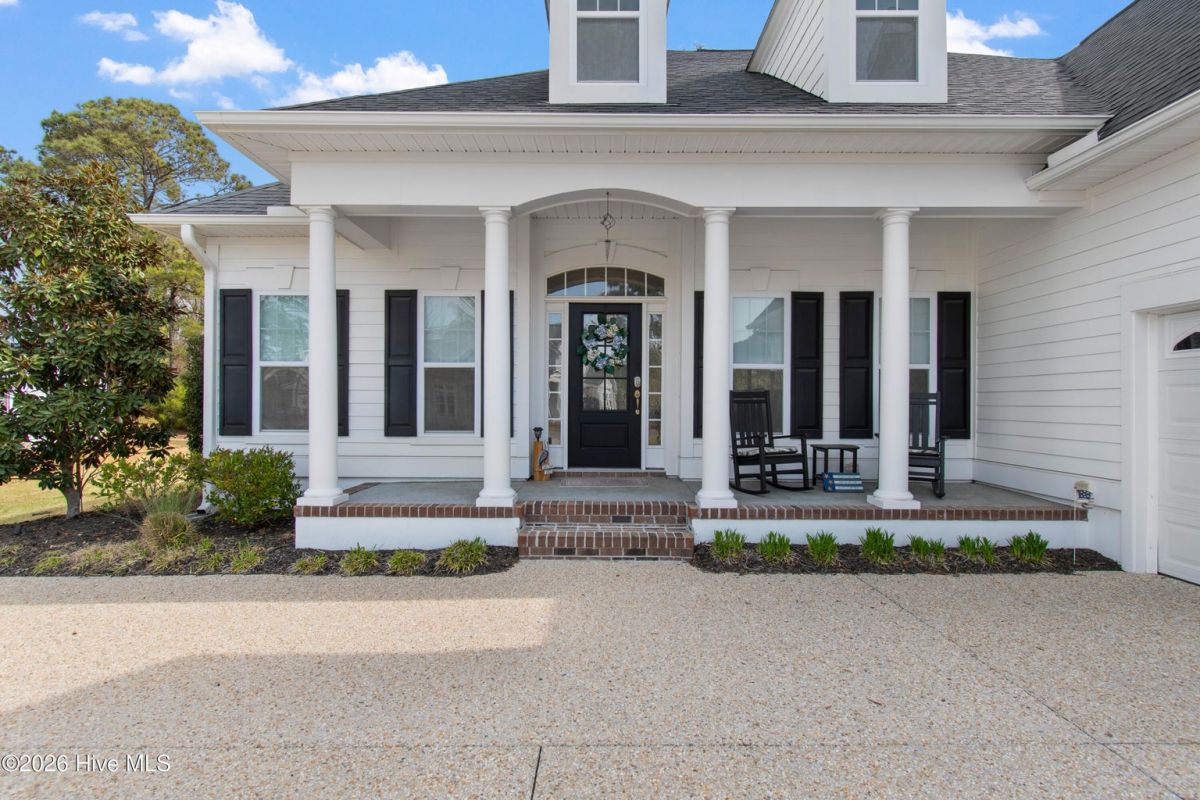 3886 Big Magnolia Way