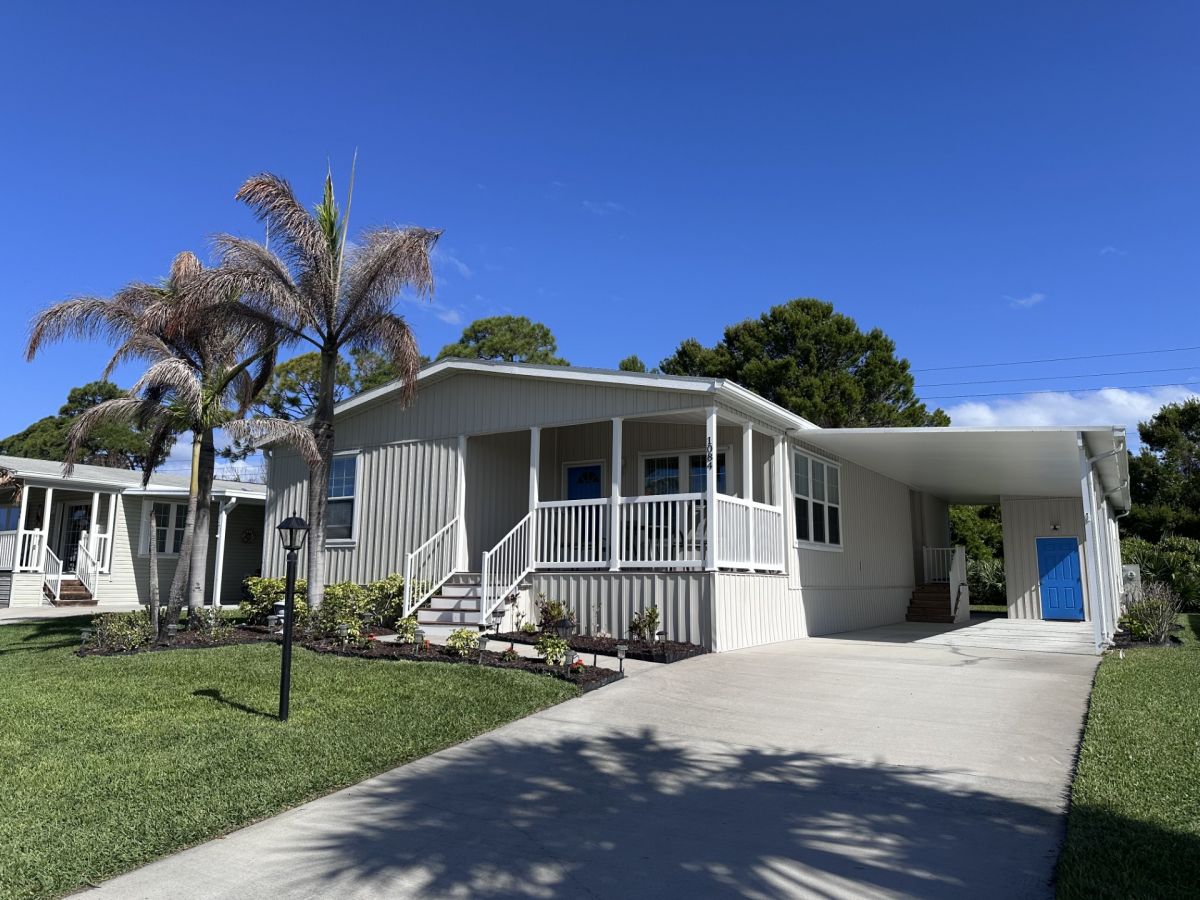 1084 WEST LAKEVIEW DRIVE