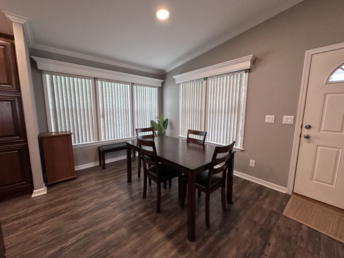 1084 WEST LAKEVIEW DRIVE