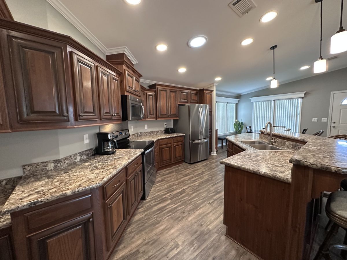 1084 WEST LAKEVIEW DRIVE