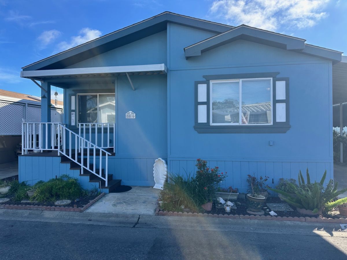 32371 Alipaz Street #050