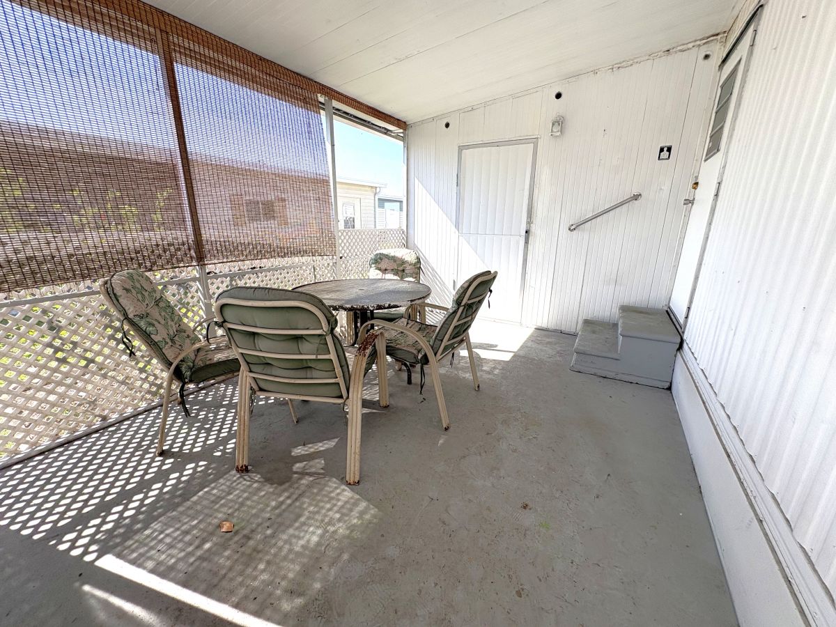 2552 NE Turner Ave #0069