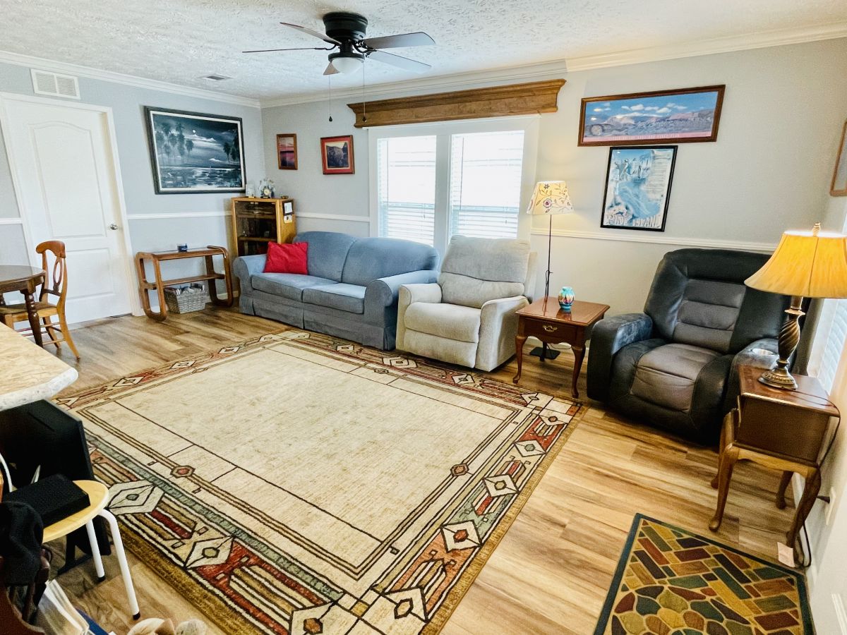 614 S Crooked Tree Path