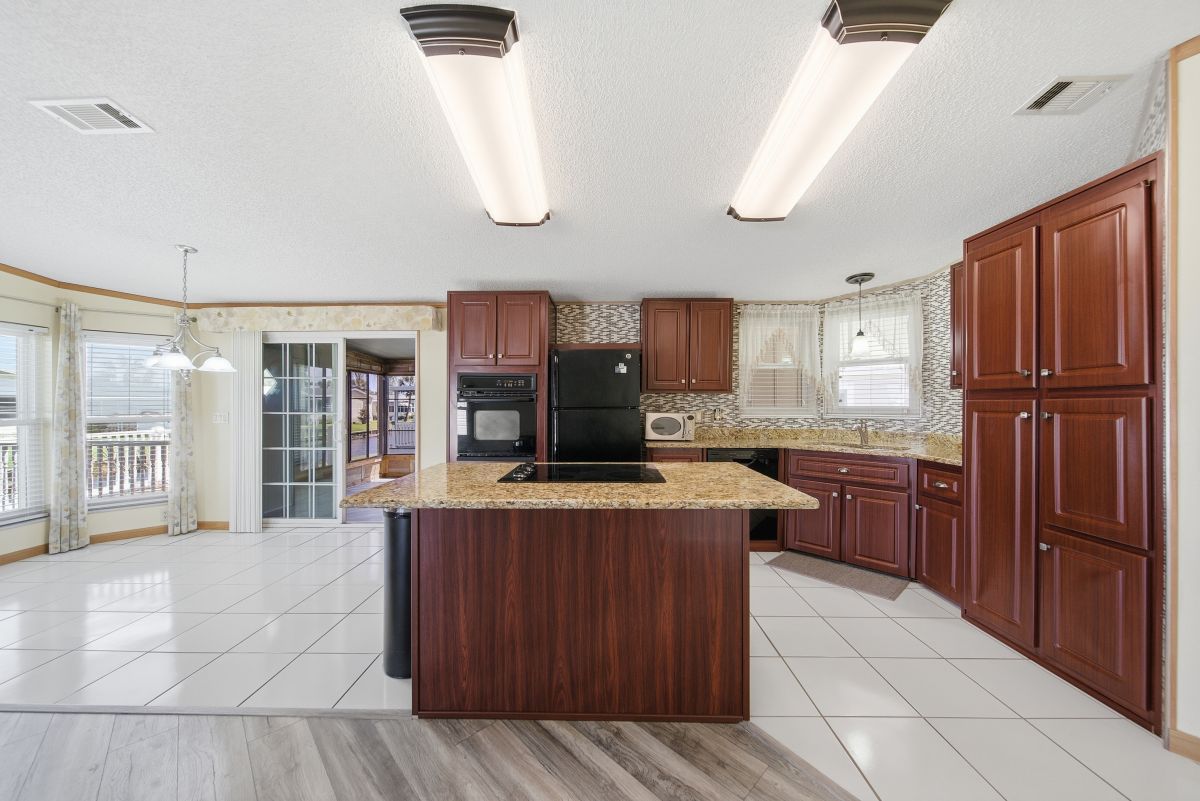 3000 US HWY 17/92 W, LOT #292