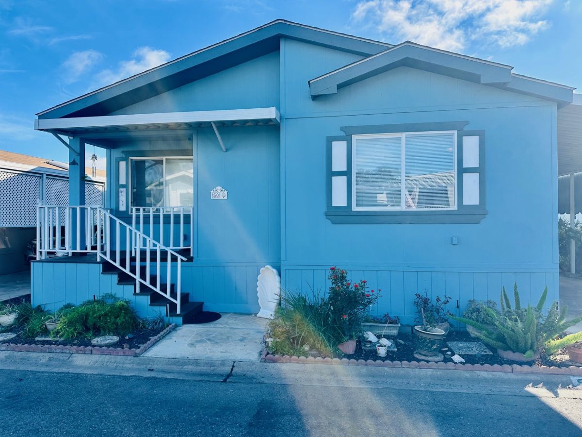 32371 Alipaz Street #050