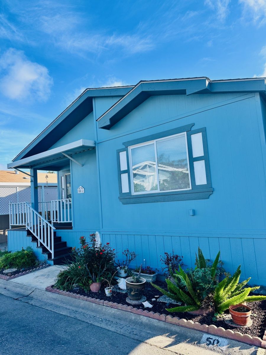 32371 Alipaz Street #050