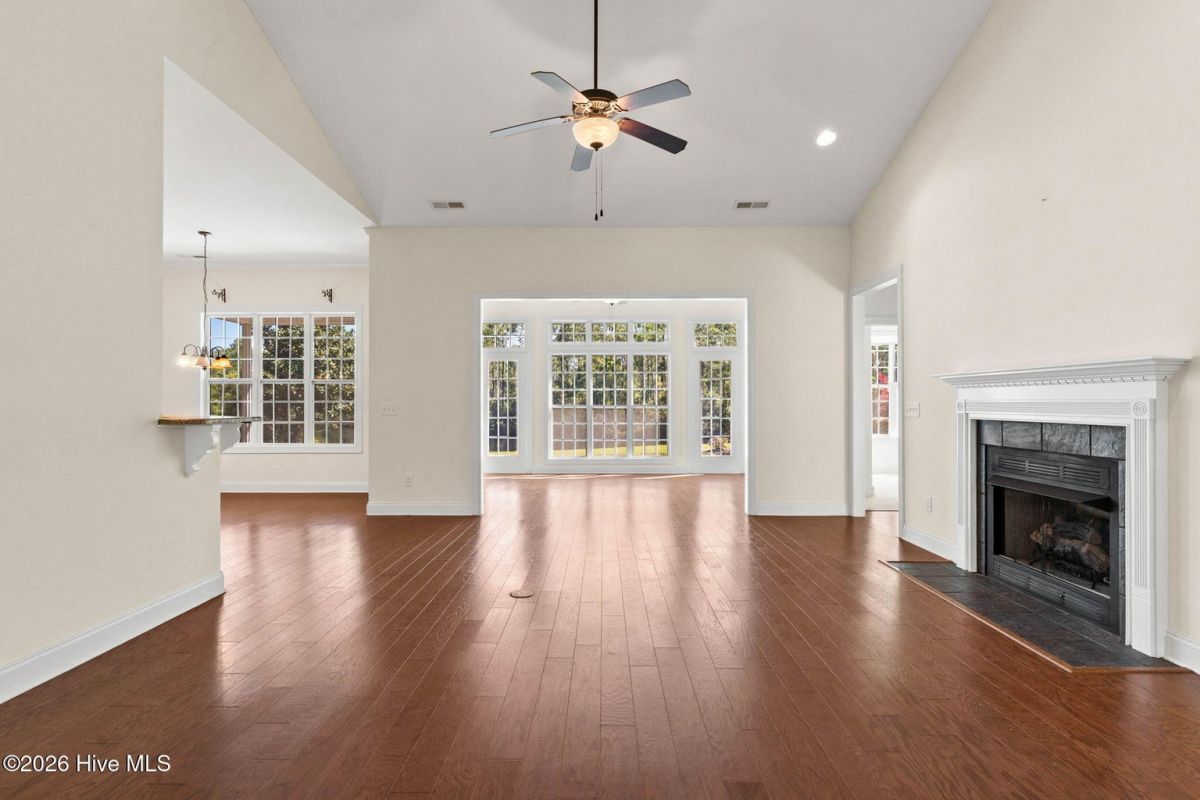 3812 Ridge Crest Drive