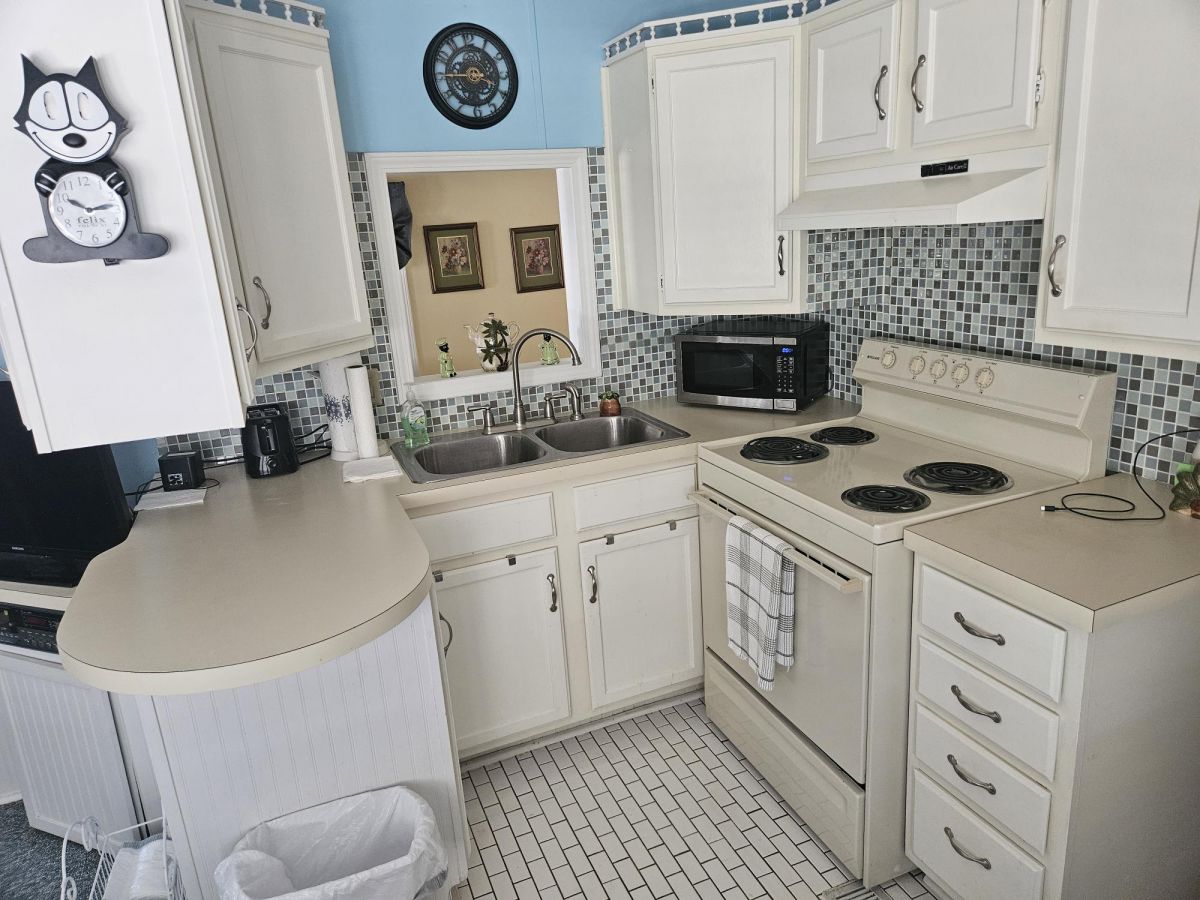 2626 NE Hwy 70, Site 205