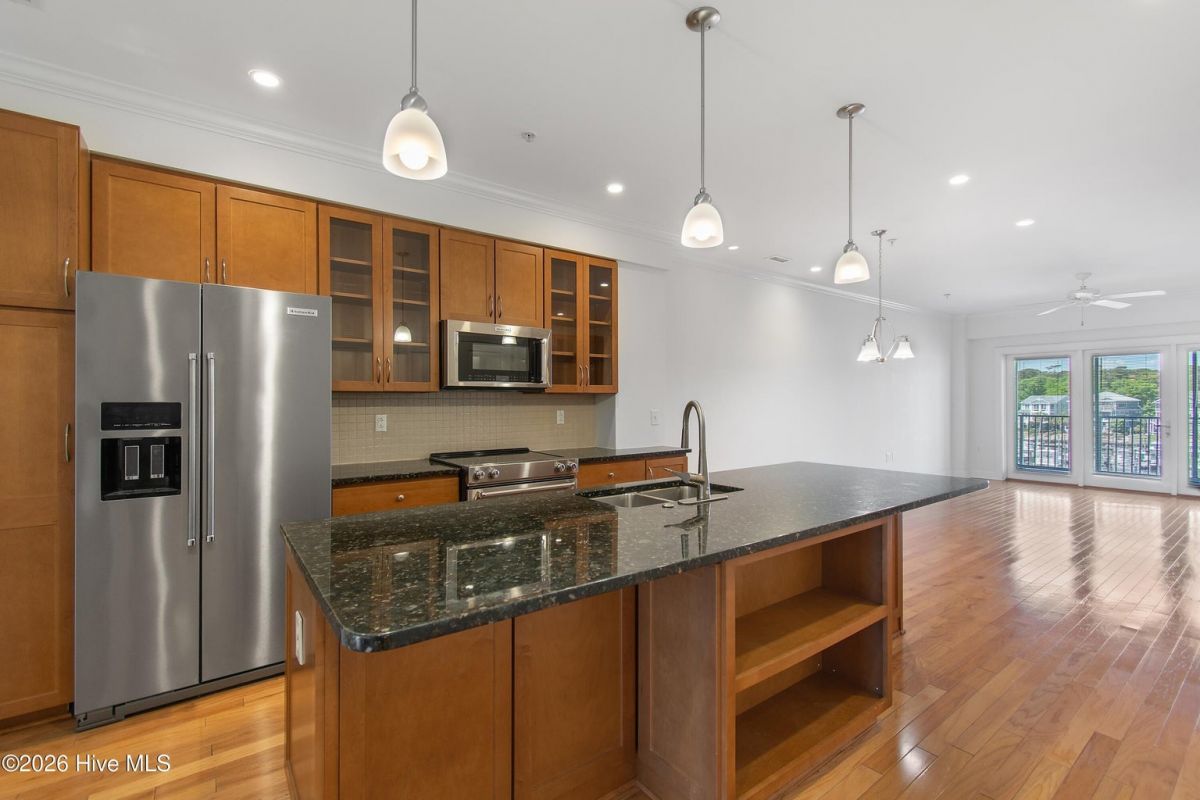 2571 St James Drive