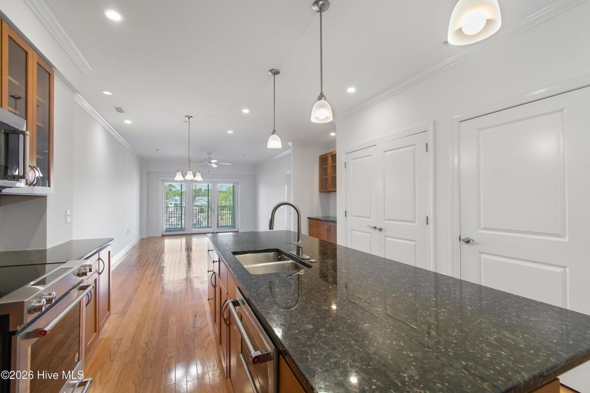 2571 St James Drive