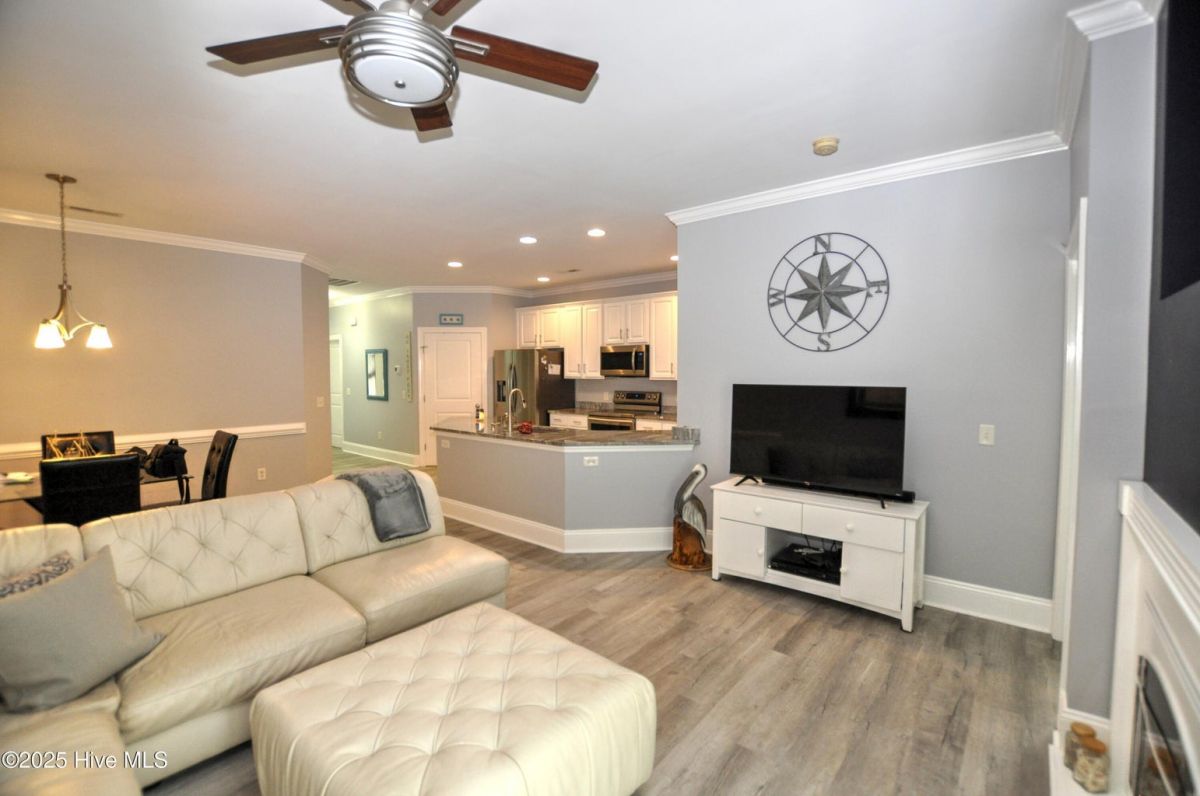 7195 Bonaventure Street