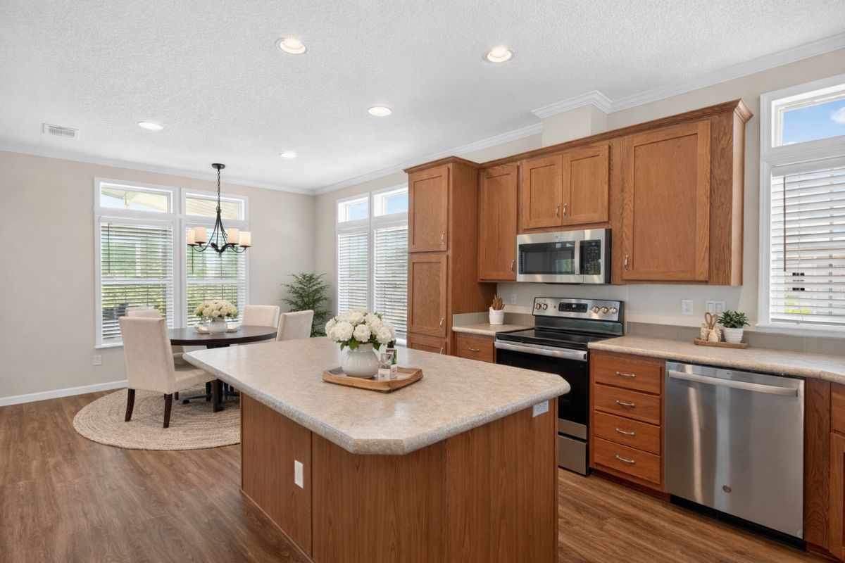 12116 SW County Road 769 #162
Lake Suzy