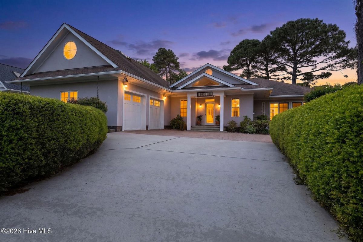 2792 Golfmaster Court