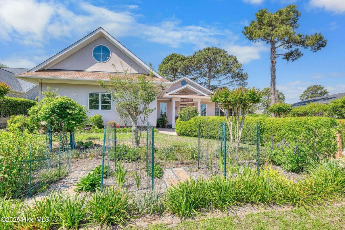 2792 Golfmaster Court