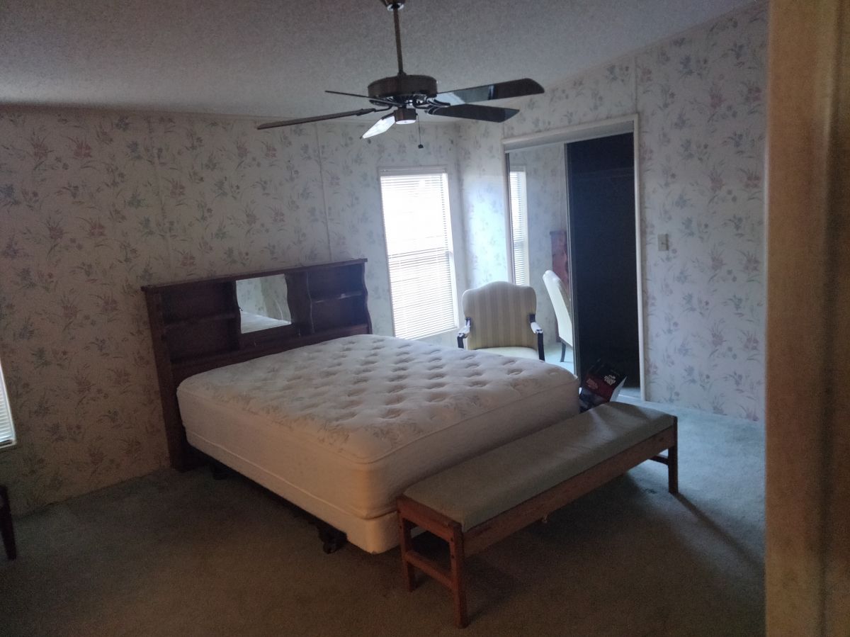 15456 LAKESHORE VILLA CIRCLE