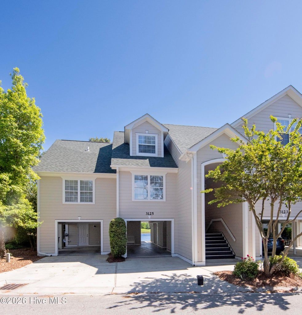 3125 Lakeside Commons Drive