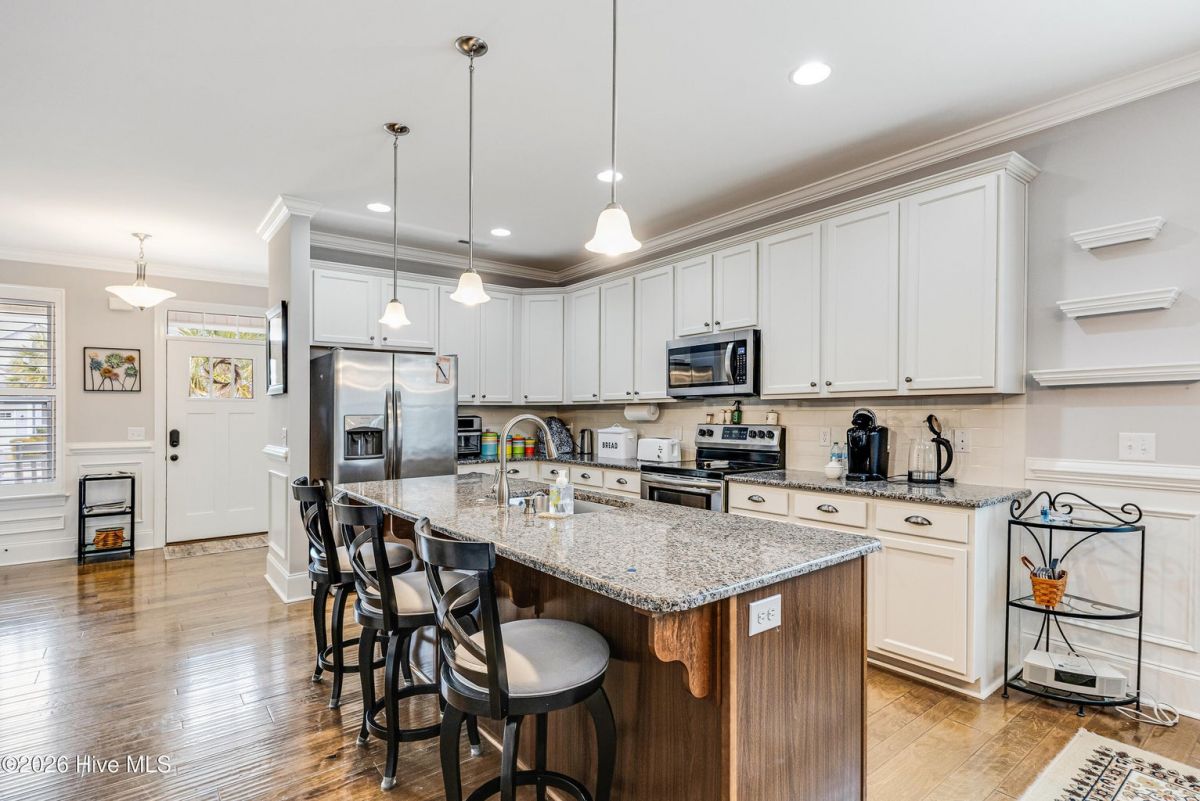 1386 Arot Court