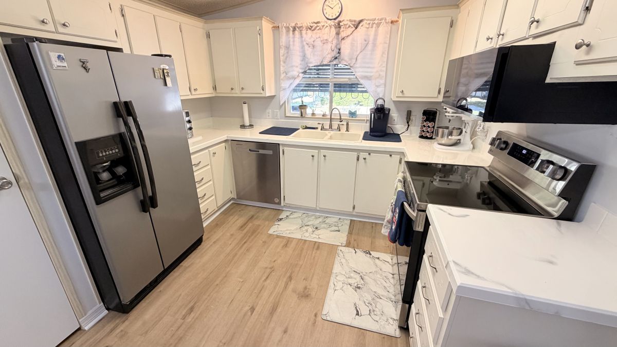 7085 W Lincolnshire Drive