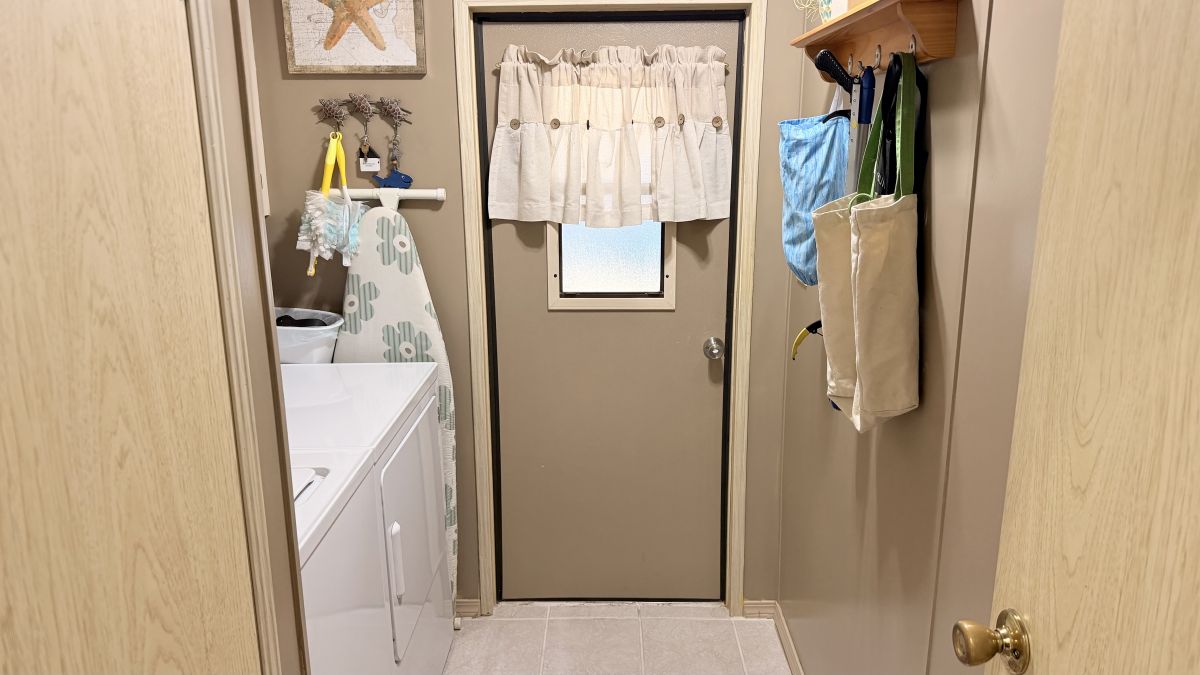 10353 S Amesbury Point