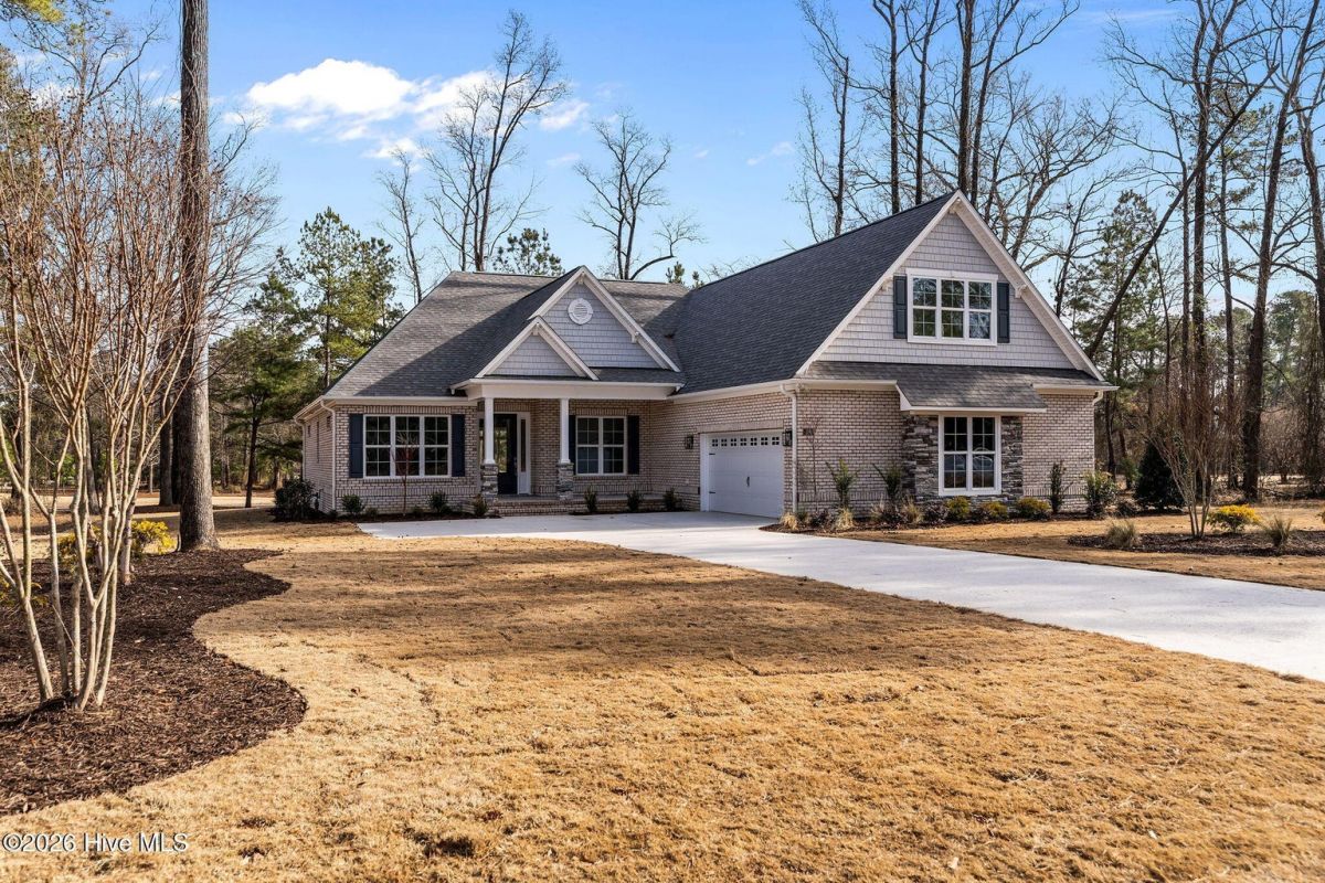 584 Morely Circle