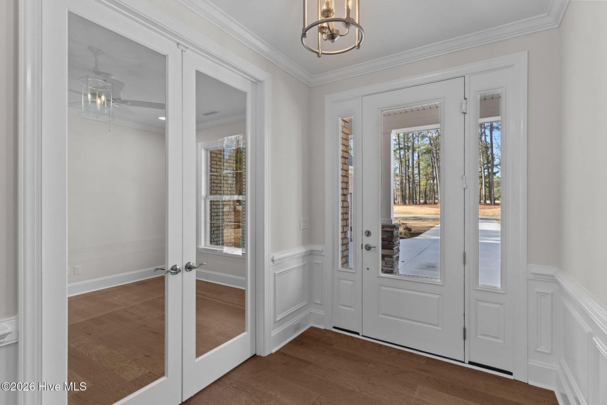 584 Morely Circle