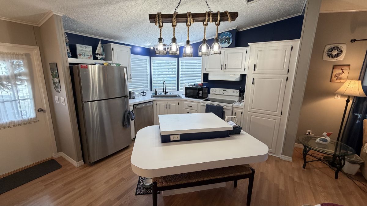 7085 W Lincolnshire Drive