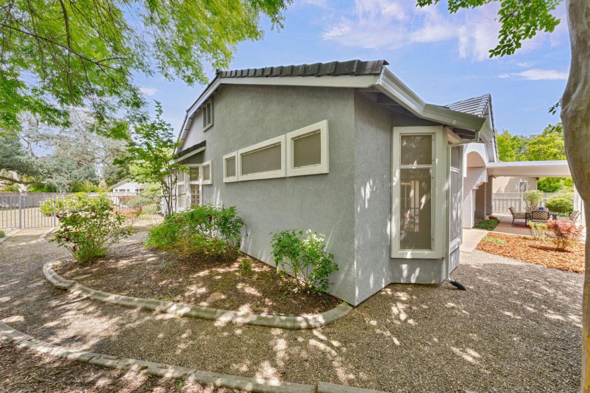 416 Barusch Court