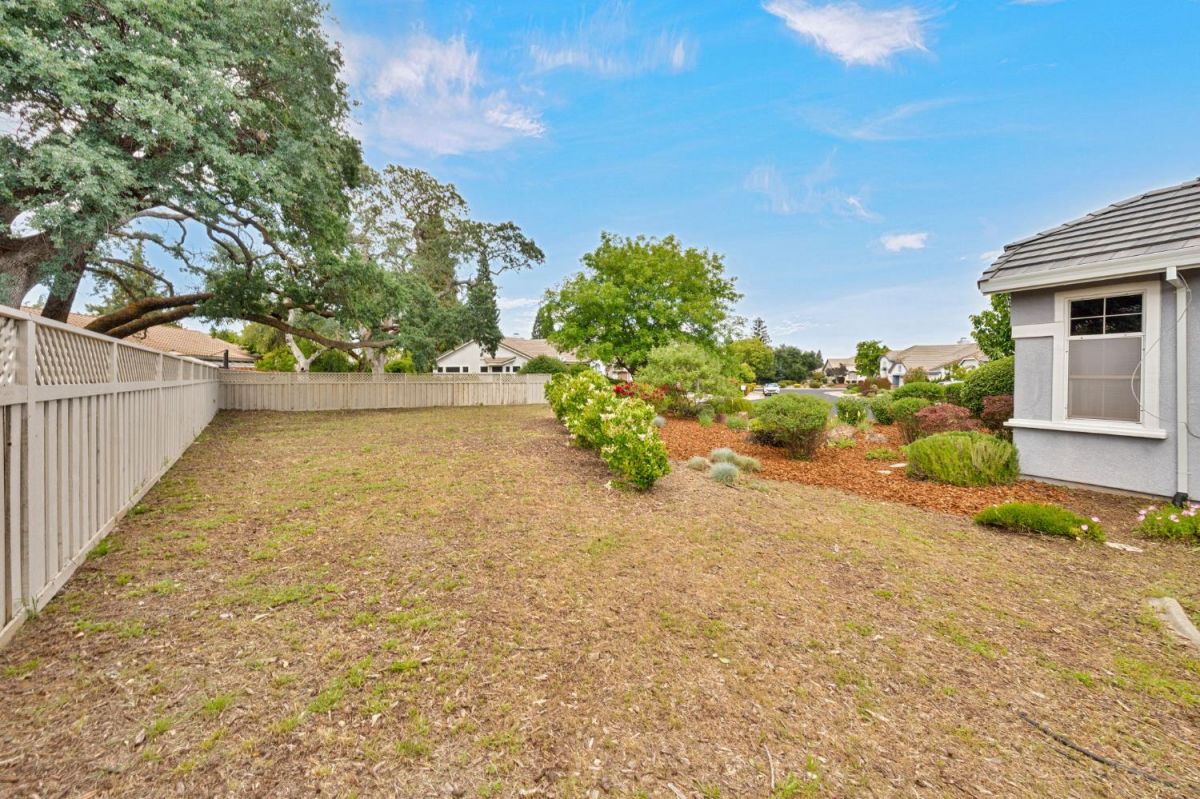 416 Barusch Court
