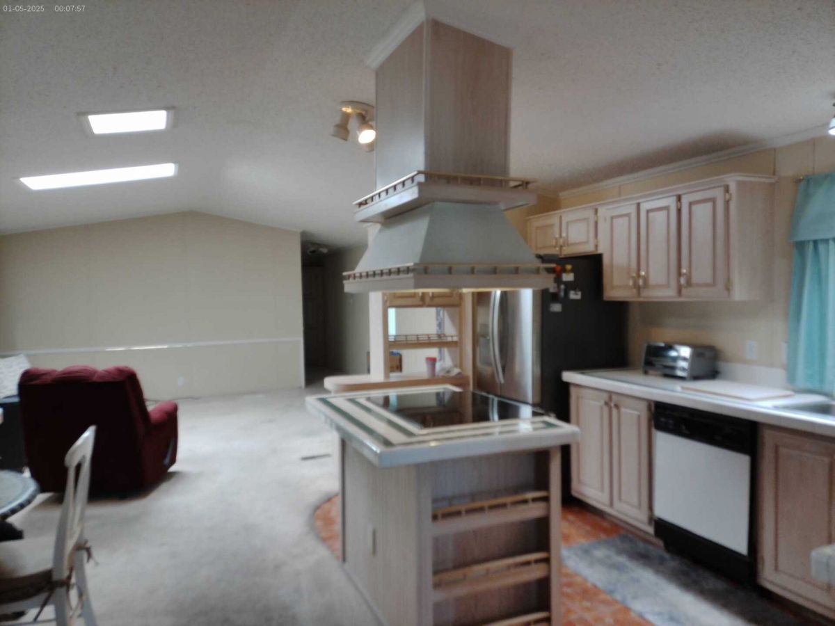 7112 Pan American Fwy NE #43