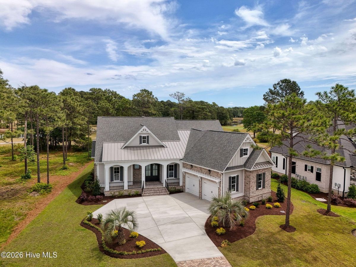 612 Barrington Place