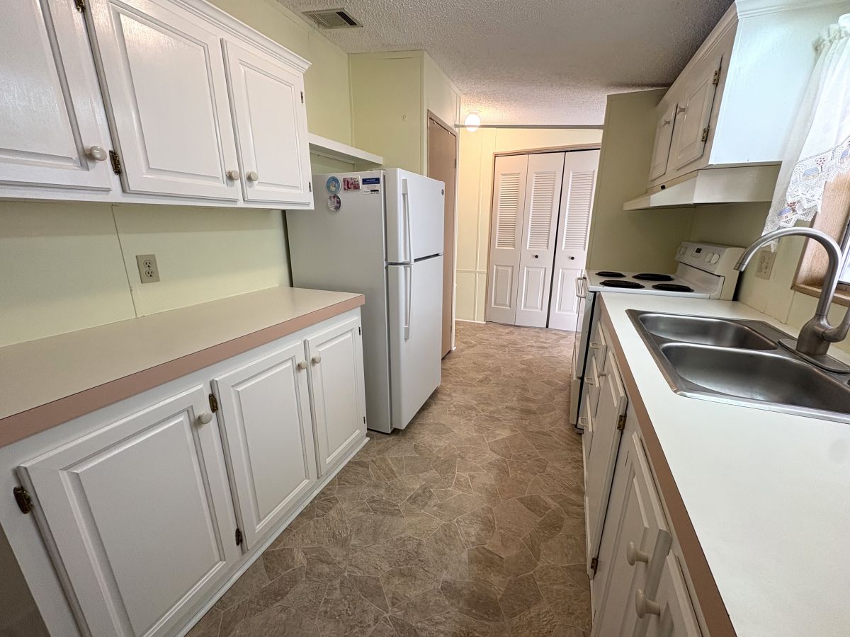 216 Trade Wind Ct.