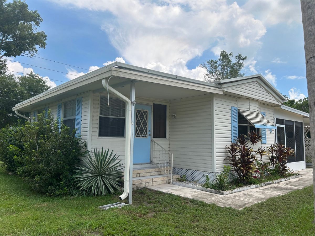 85 Rose Drive
