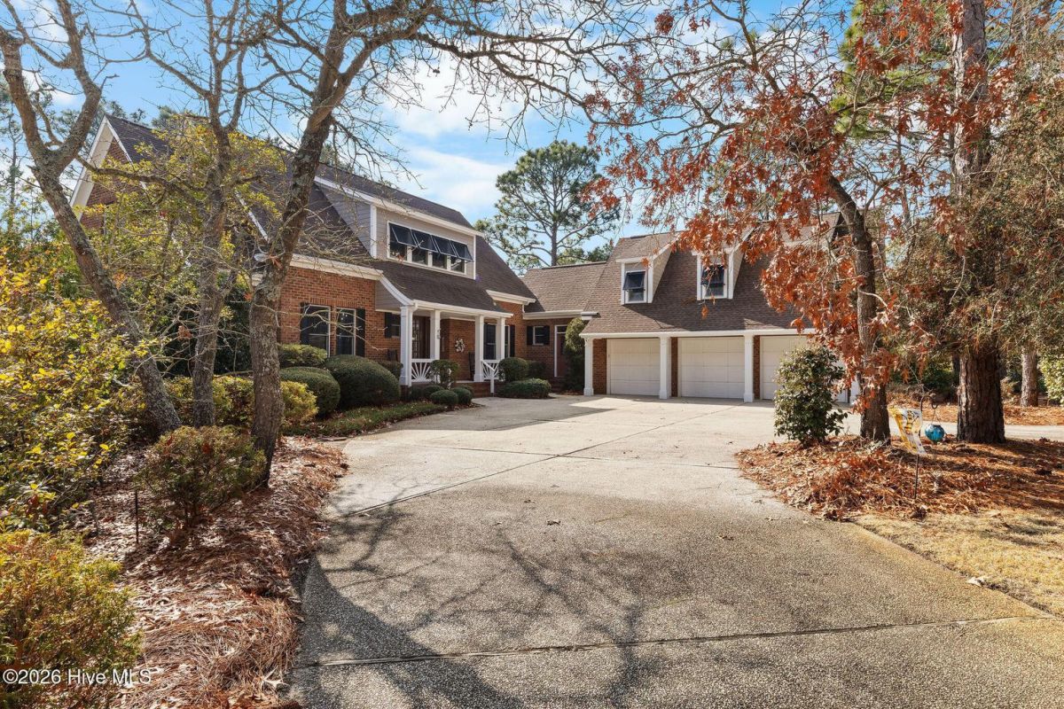 3465 St James Drive