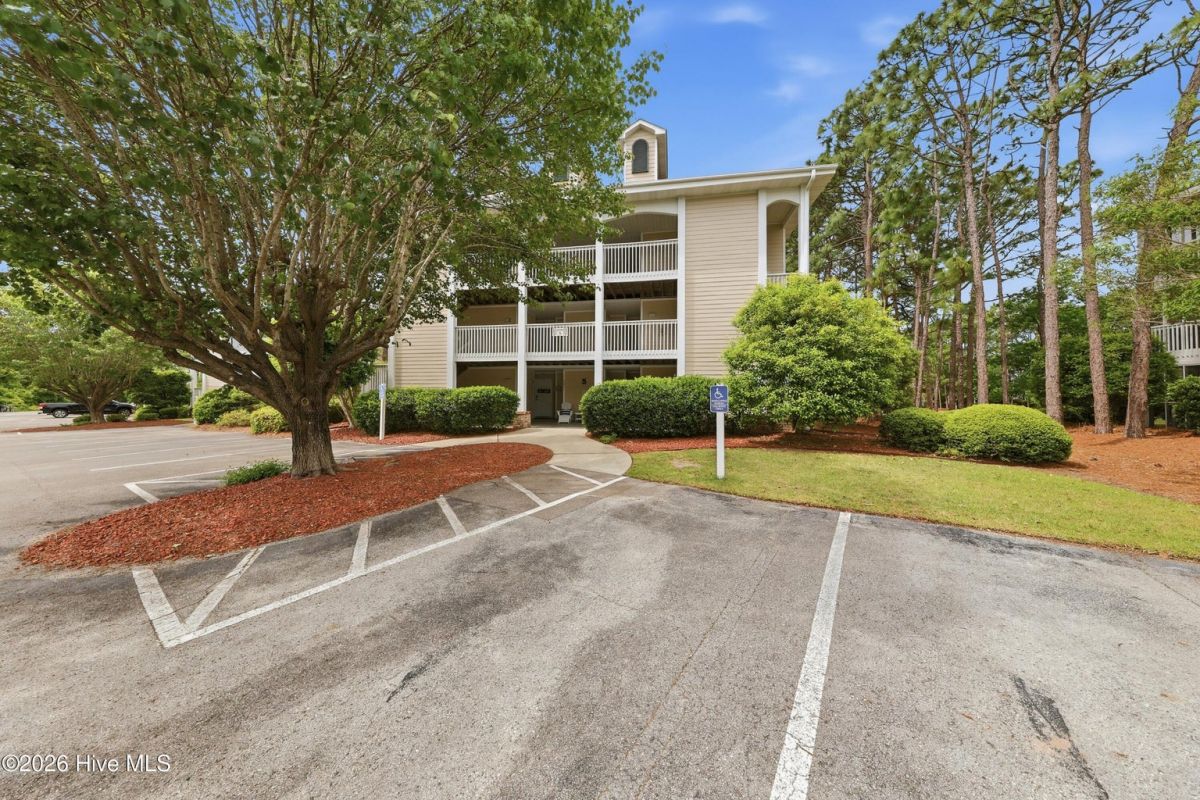 3350 Club Villas Drive