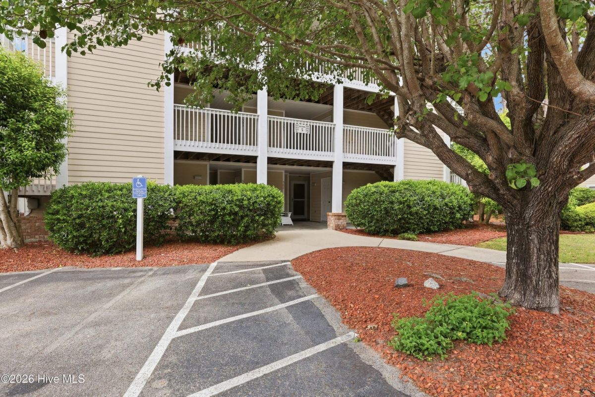 3350 Club Villas Drive