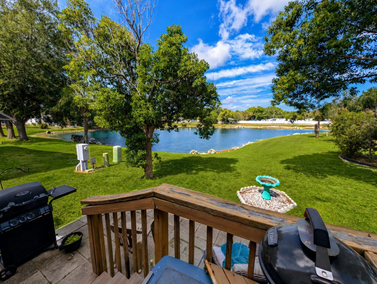 578 S Black Walnut Terrace