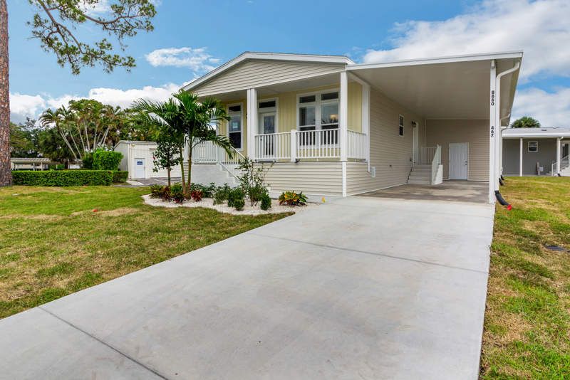 8860 Royal Manor Circle
