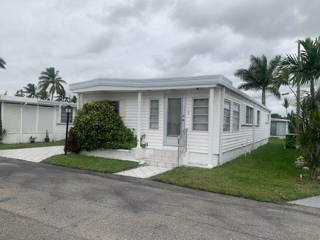 3233 Florida St.