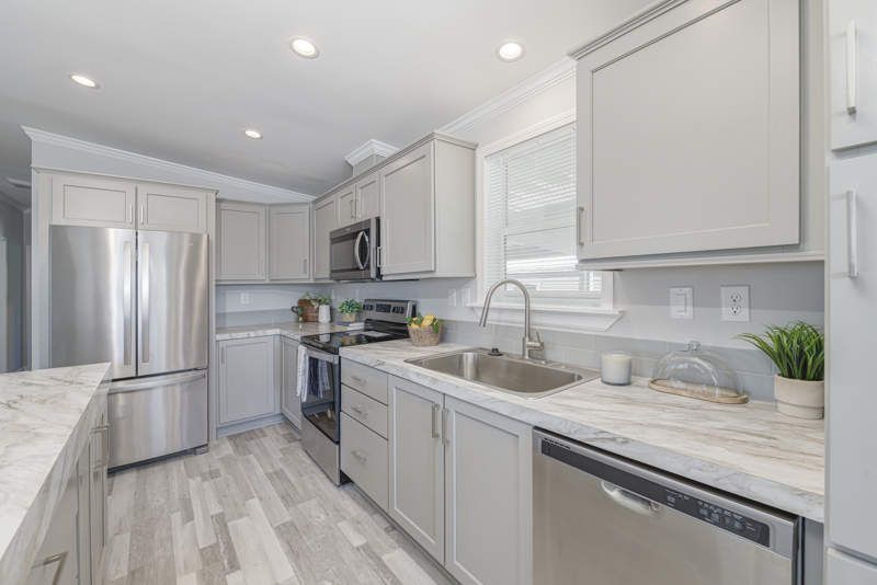 8 Queen Palm Drive