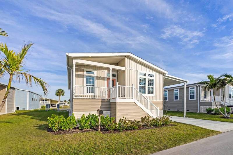 12607 Plumosa Dr