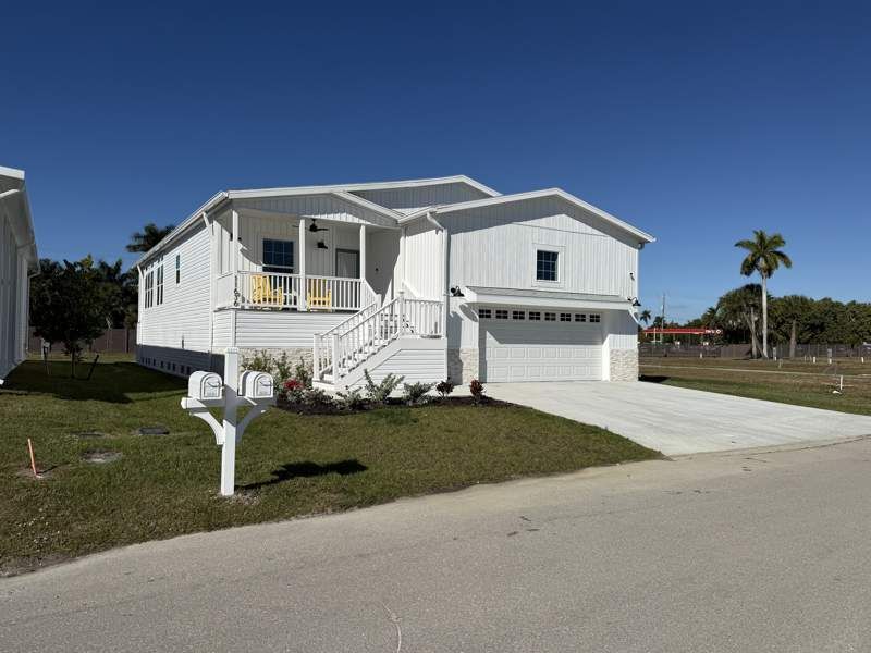 11636 Palm Dr