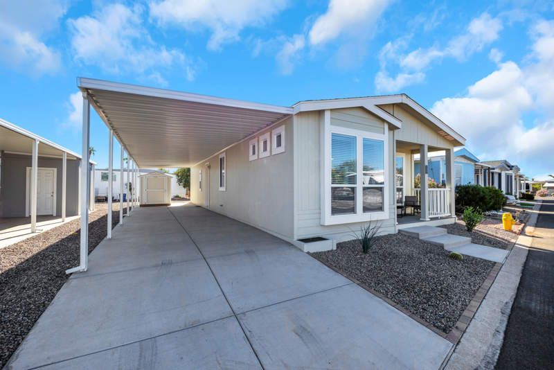 2727 E. University Drive, #091