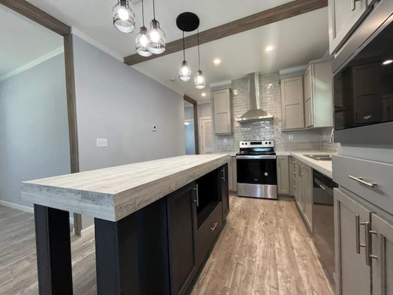 771 Holly Hill Dr.